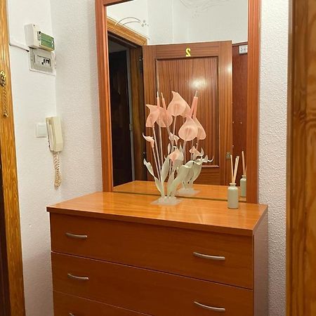 Apartamento De 1 Dormitorio En Buena Ubicacion Apartman Albacete Kültér fotó