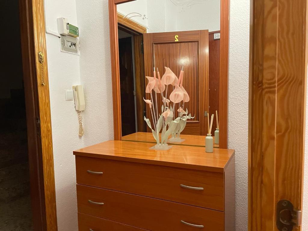 Apartamento De 1 Dormitorio En Buena Ubicacion Apartman Albacete Kültér fotó